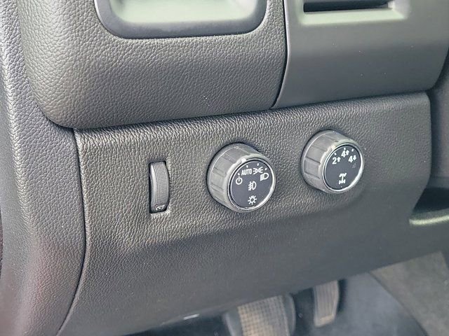 Used 2016 Chevrolet Colorado LT w/ LT Convenience Package image 15