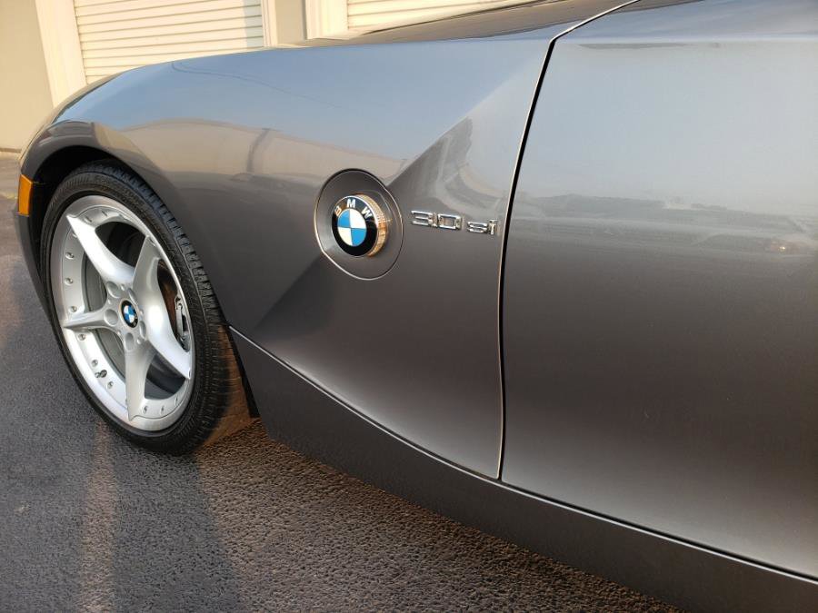 Used 2008 BMW Z4 3.0si image 26
