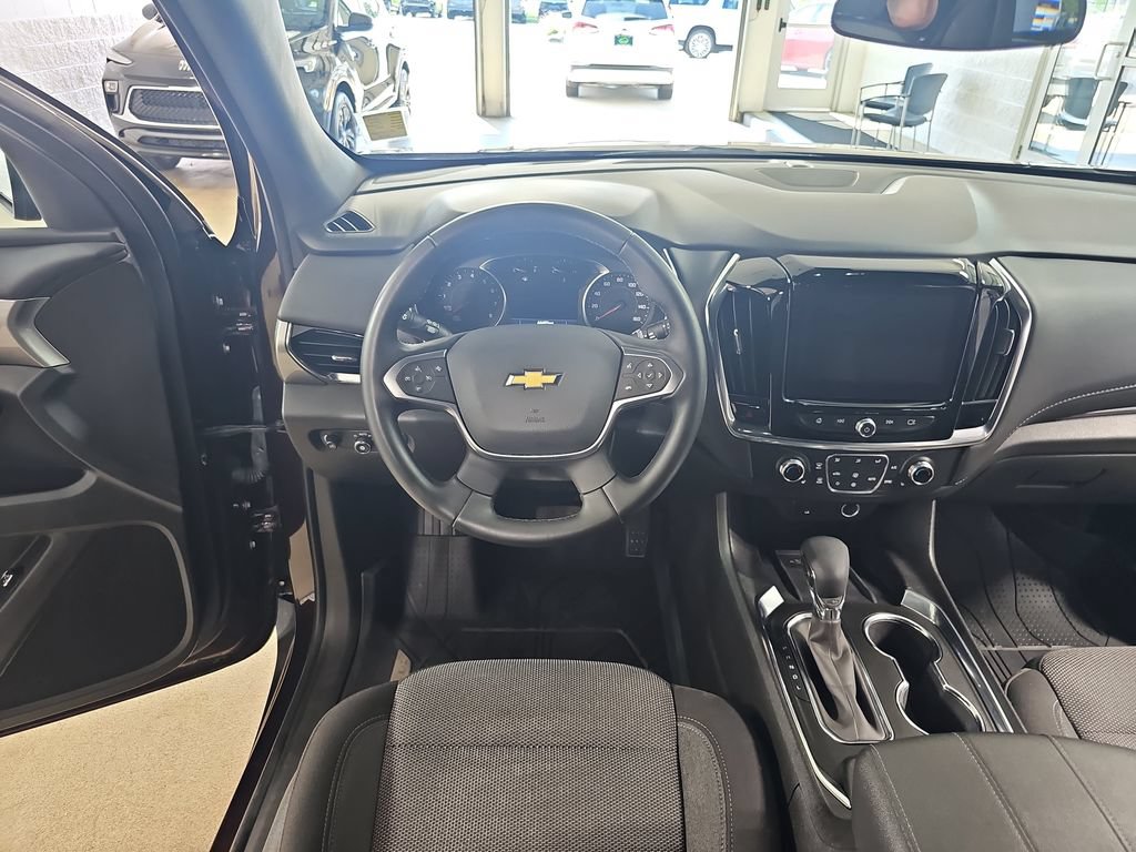 Certified 2023 Chevrolet Traverse LT FWD image 23