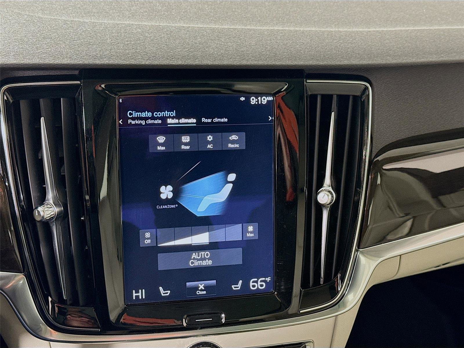 Used 2018 Volvo S90 T5 Momentum w/ Convenience Package image 10