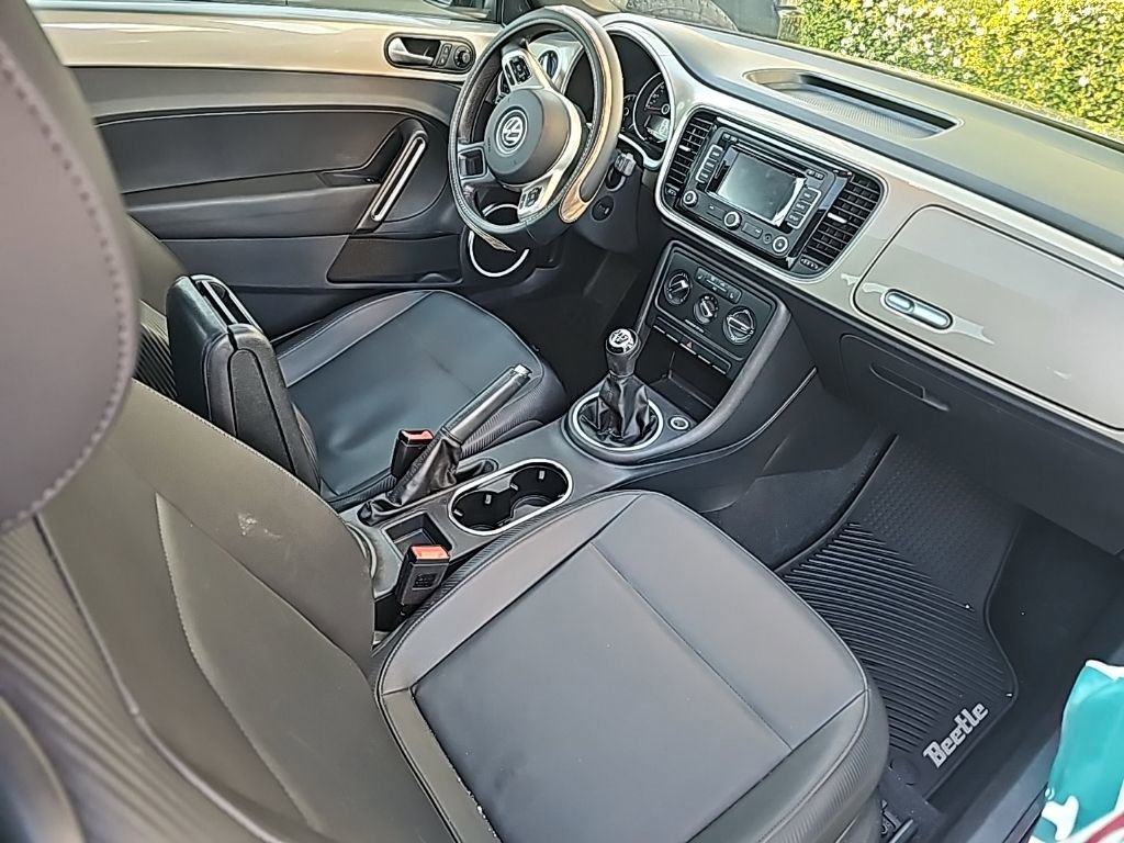 Used 2013 Volkswagen Beetle 2.5 FWD image 5