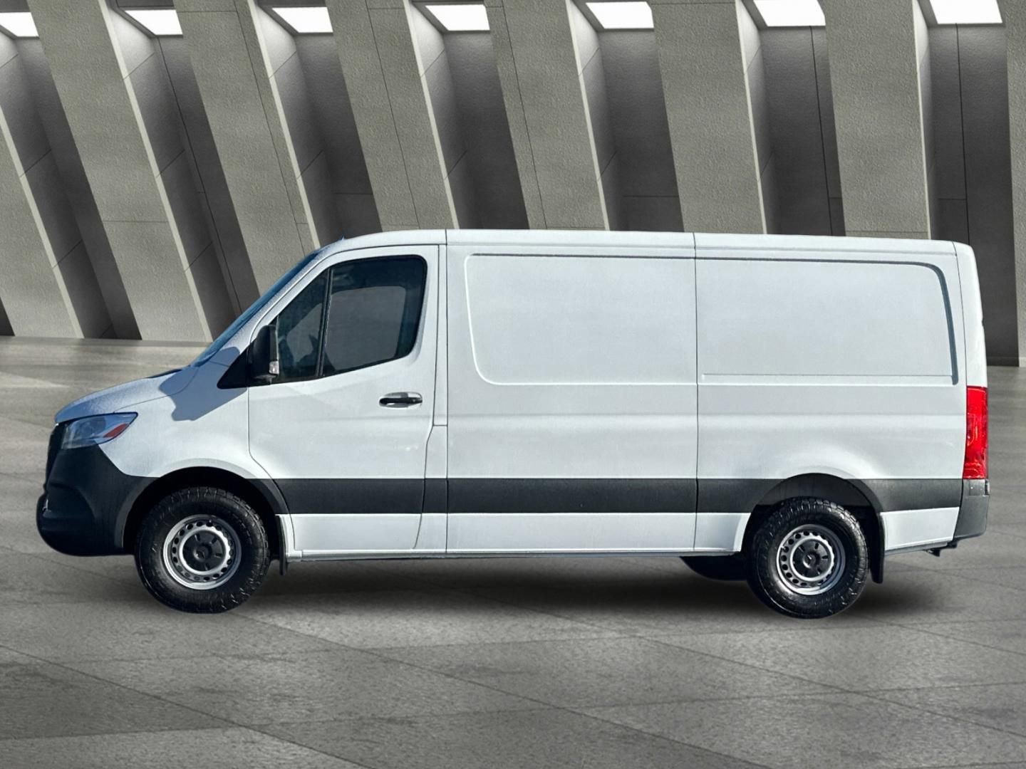 Used 2021 Mercedes-Benz Sprinter 1500 image 7