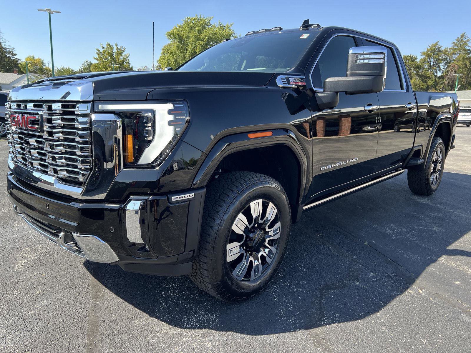 New 2026 GMC Sierra 2500 Denali w/ Denali Reserve Package image 12