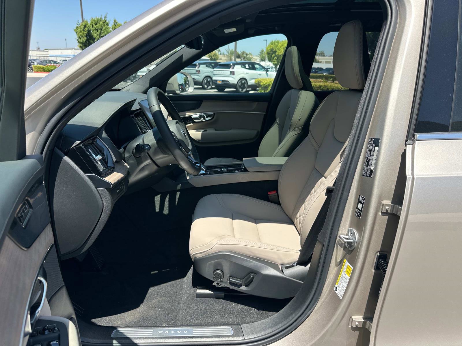New 2026 Volvo XC90 T8 Plus image 13