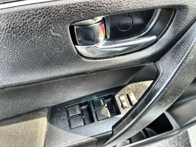 Used 2019 Toyota Corolla LE FWD image 17