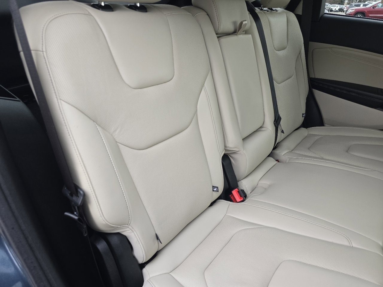 Used 2022 Ford Edge Titanium w/ Equipment Group 301A image 22