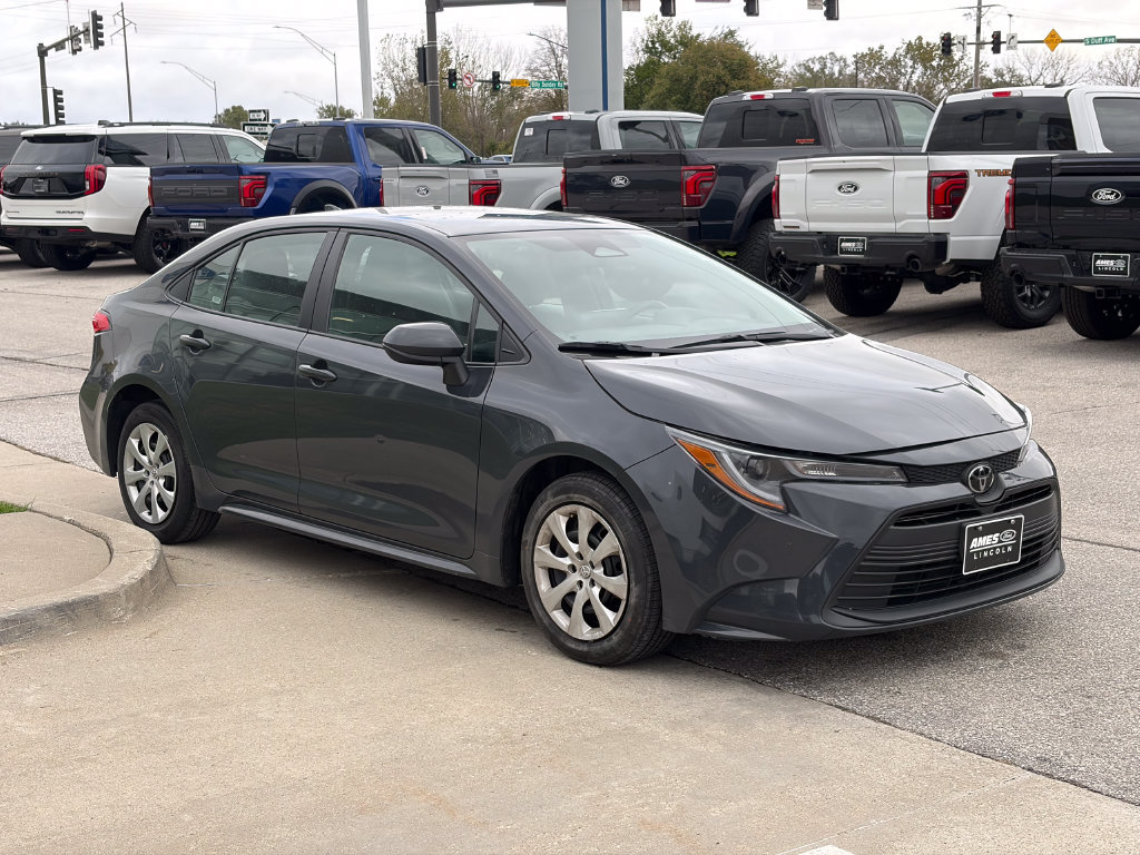 Used 2025 Toyota Corolla LE FWD image 7