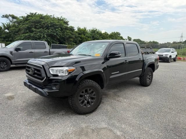 Used 2023 Toyota Tacoma SR5 w/ Technology Package AWD/4WD image 6