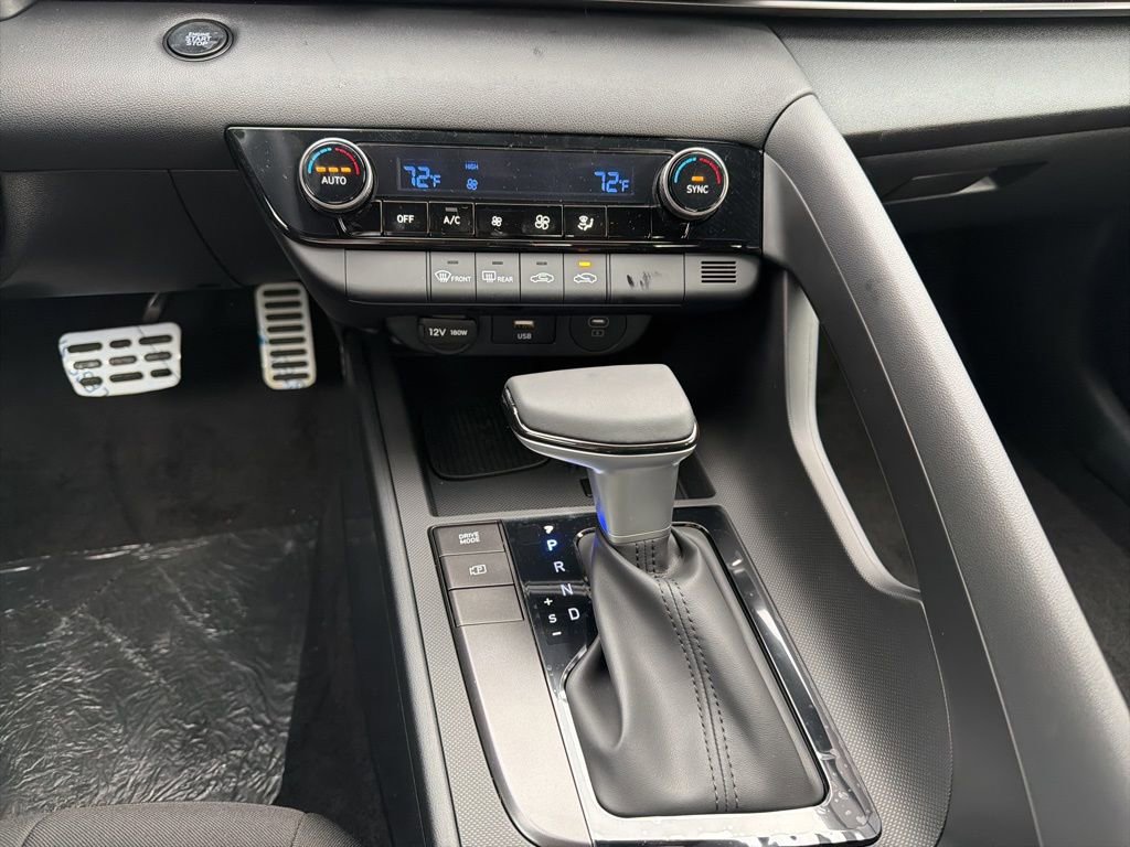 New 2026 Hyundai Elantra Sport image 23