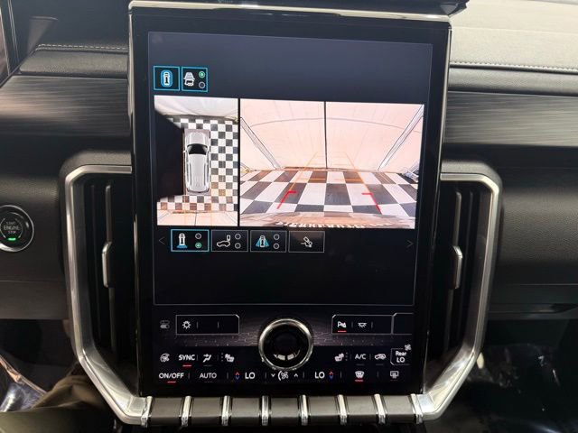 Used 2025 GMC Acadia Elevation image 37