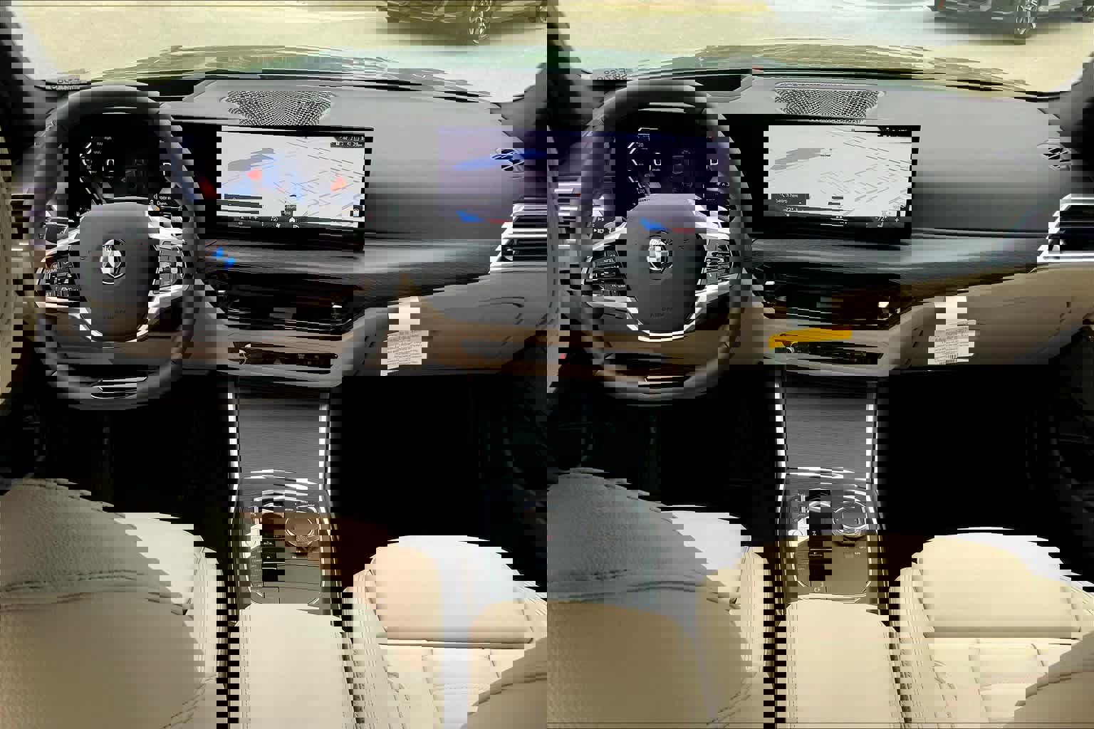 New 2025 BMW 330i Sedan w/ Premium Package image 5