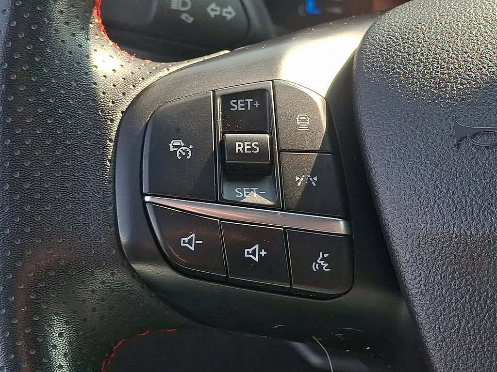 Used 2023 Ford Escape ST-Line w/ Tech Pack #1 AWD/4WD image 16