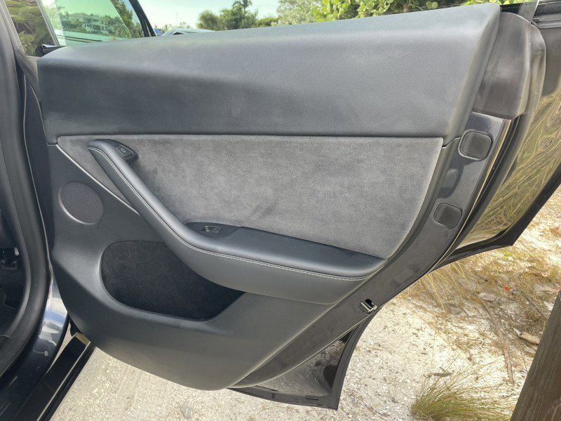 Used 2024 Tesla Model Y Long Range image 23