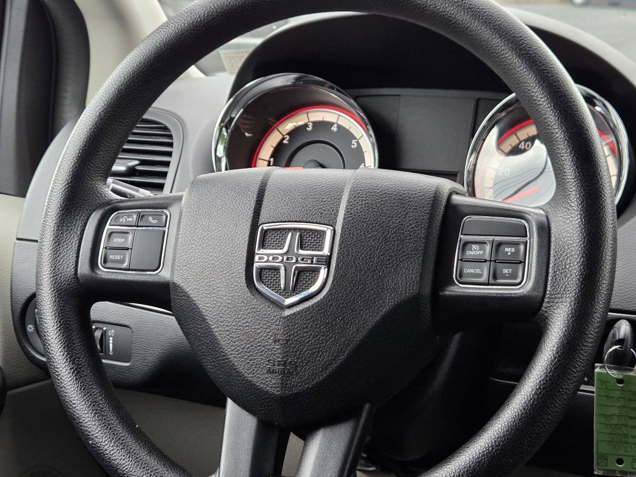 Used 2018 Dodge Grand Caravan SE w/ UConnect Hands-Free Group FWD image 25