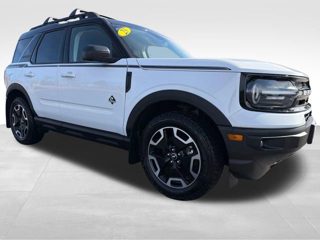 Used 2023 Ford Bronco Sport Outer Banks w/ Topo Graphic Package image 9