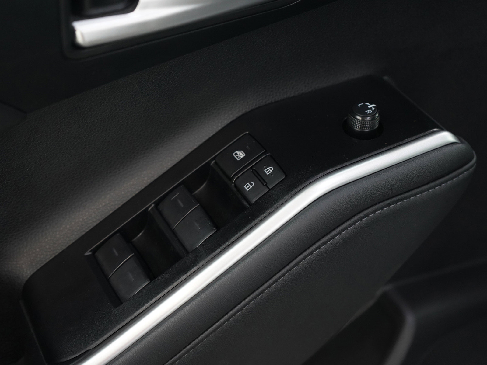 Used 2025 Toyota Highlander XSE AWD/4WD image 22