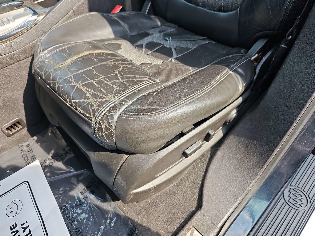Used 2014 Buick Enclave Premium FWD image 26