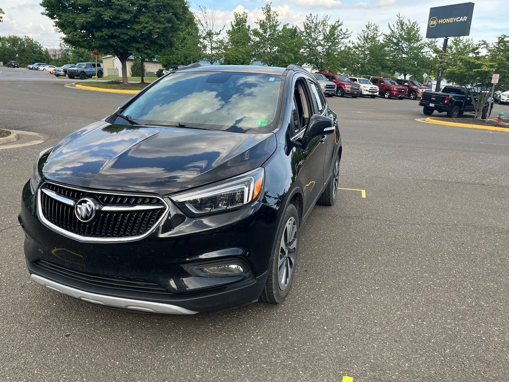 Used 2020 Buick Encore Essence FWD image 3