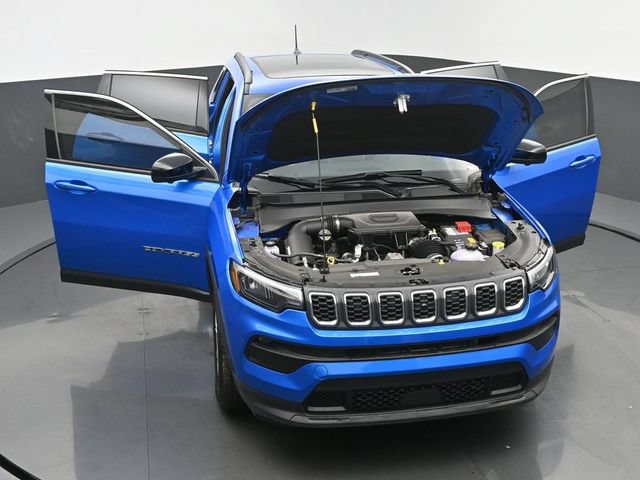 New 2025 Jeep Compass Latitude w/ Sun & Sound Group AWD/4WD image 62