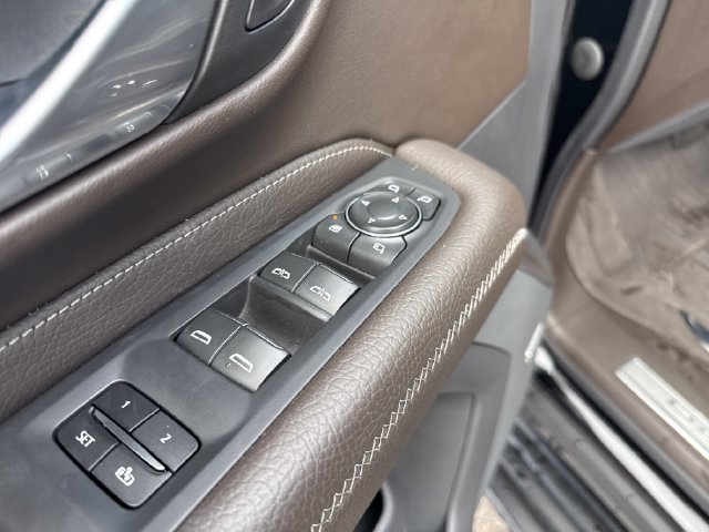 Used 2023 GMC Yukon XL Denali w/ LPO, Floor Liner Package AWD/4WD image 14