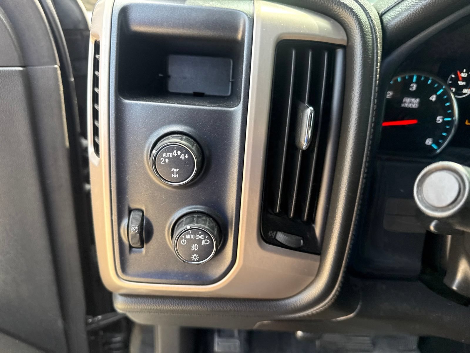Used 2017 GMC Sierra 1500 Denali AWD/4WD image 17