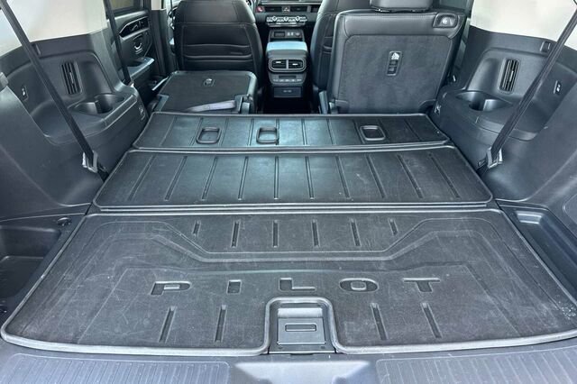 Certified 2023 Honda Pilot Touring image 16