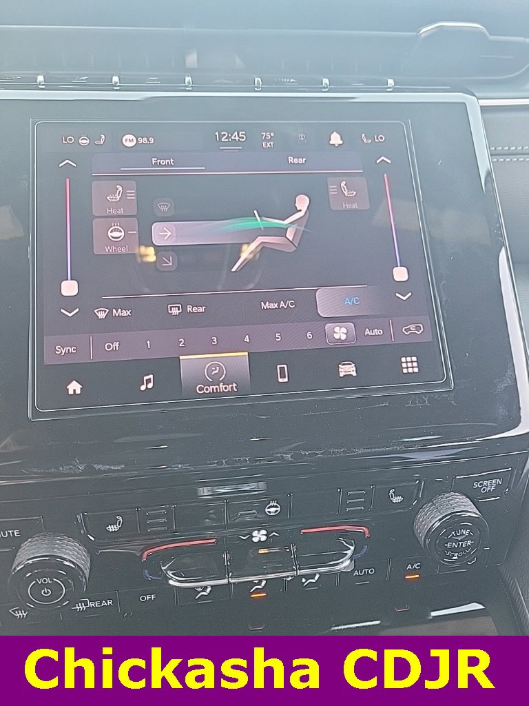 New 2025 Jeep Grand Cherokee L Altitude image 17