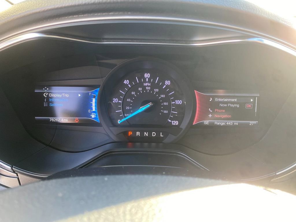 Used 2019 Ford Fusion SE image 18