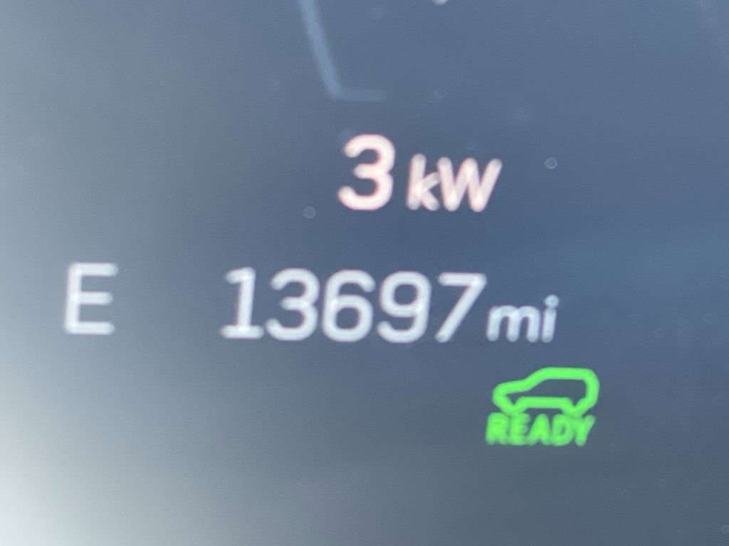 Certified 2024 Cadillac Lyriq Luxury image 23