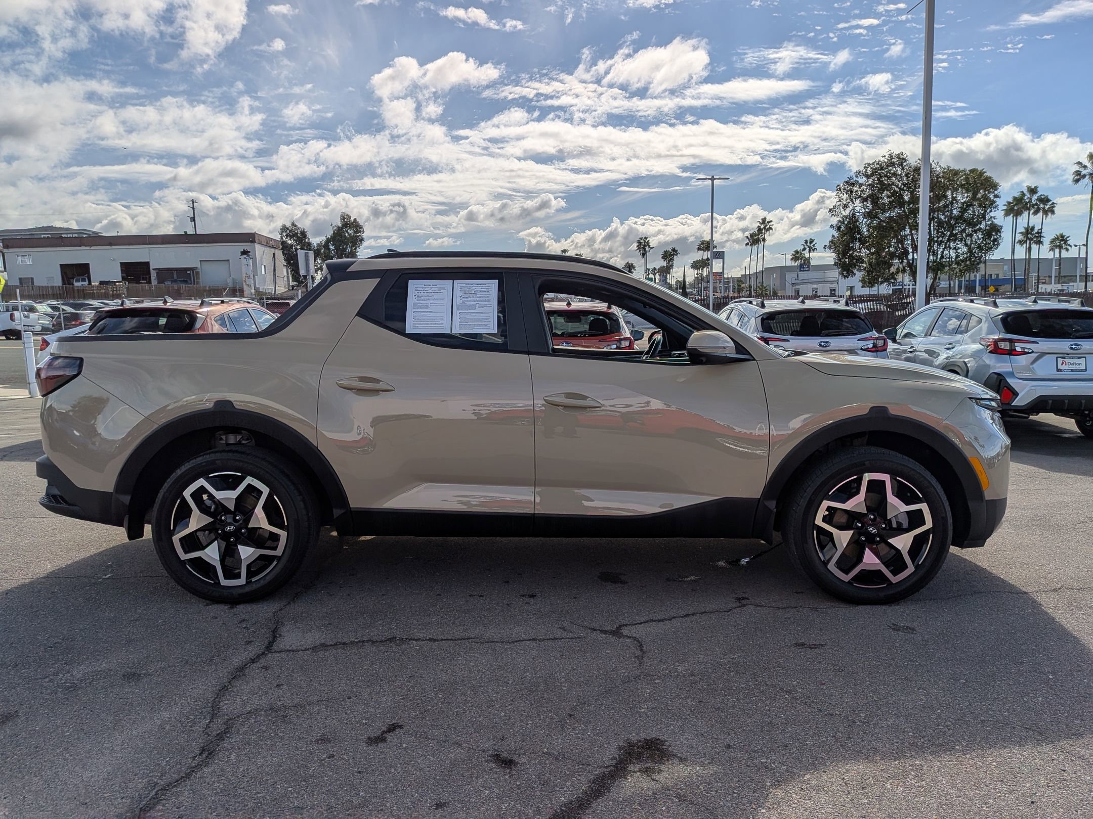 Used 2023 Hyundai Santa Cruz Limited image 5