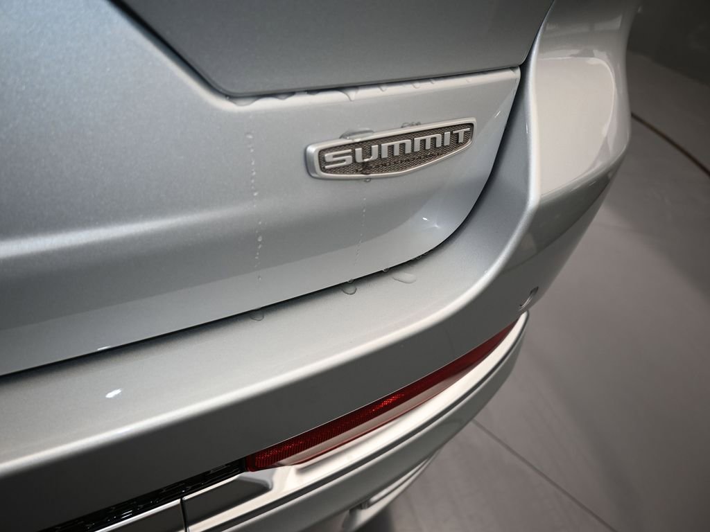 New 2025 Jeep Grand Cherokee Summit image 45