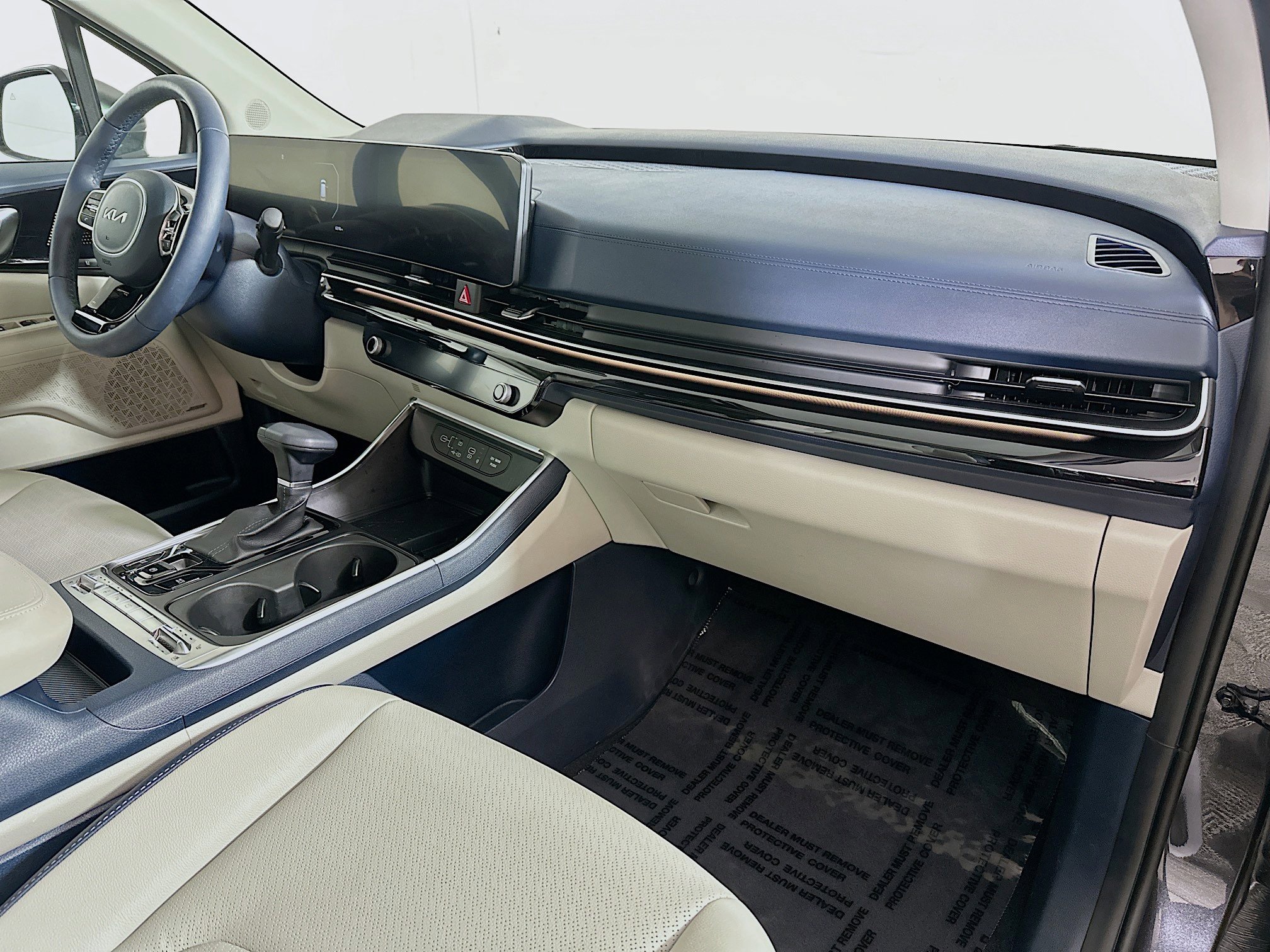 Certified 2026 Kia Carnival SX Prestige FWD image 33