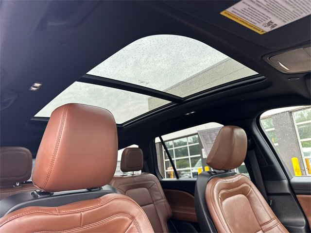 Used 2022 Lincoln Aviator Reserve w/ Equipment Group 201A image 13