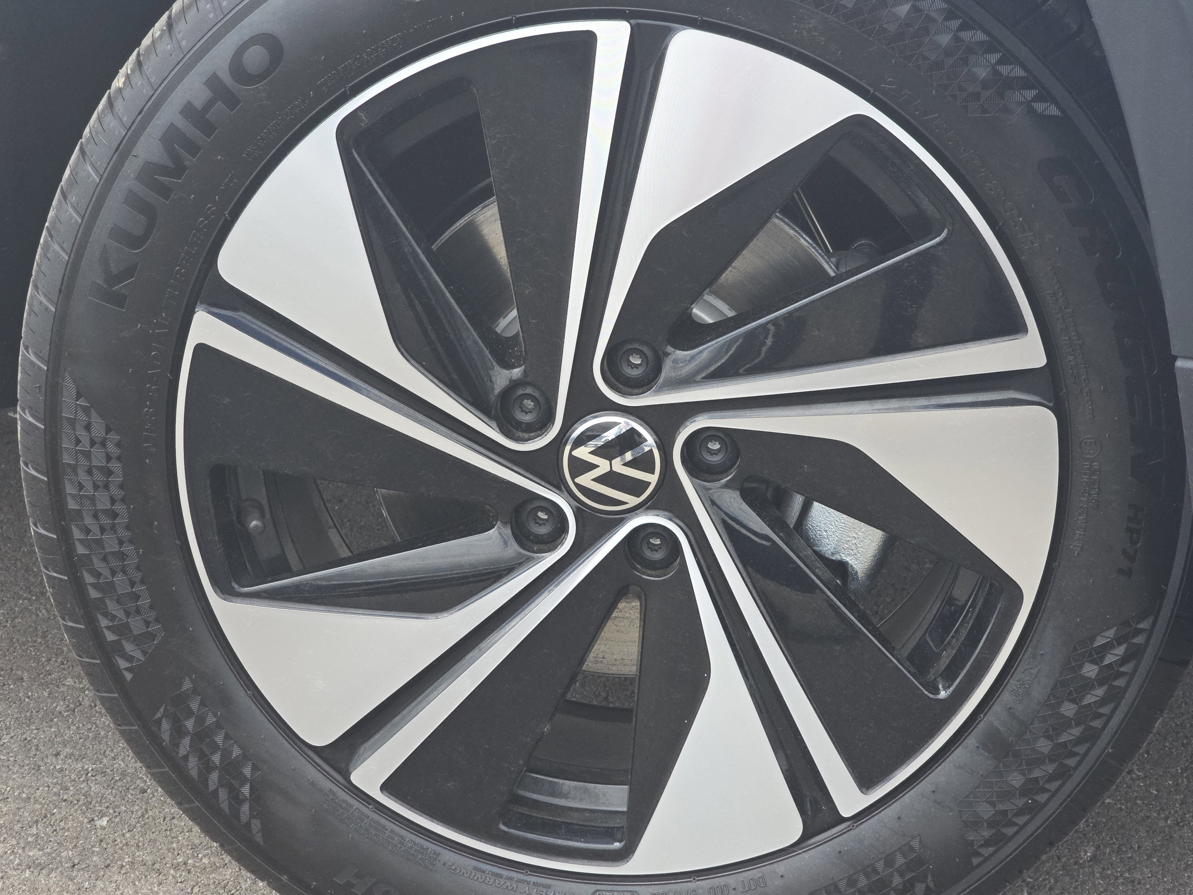 New 2026 Volkswagen Taos SE AWD/4WD image 15