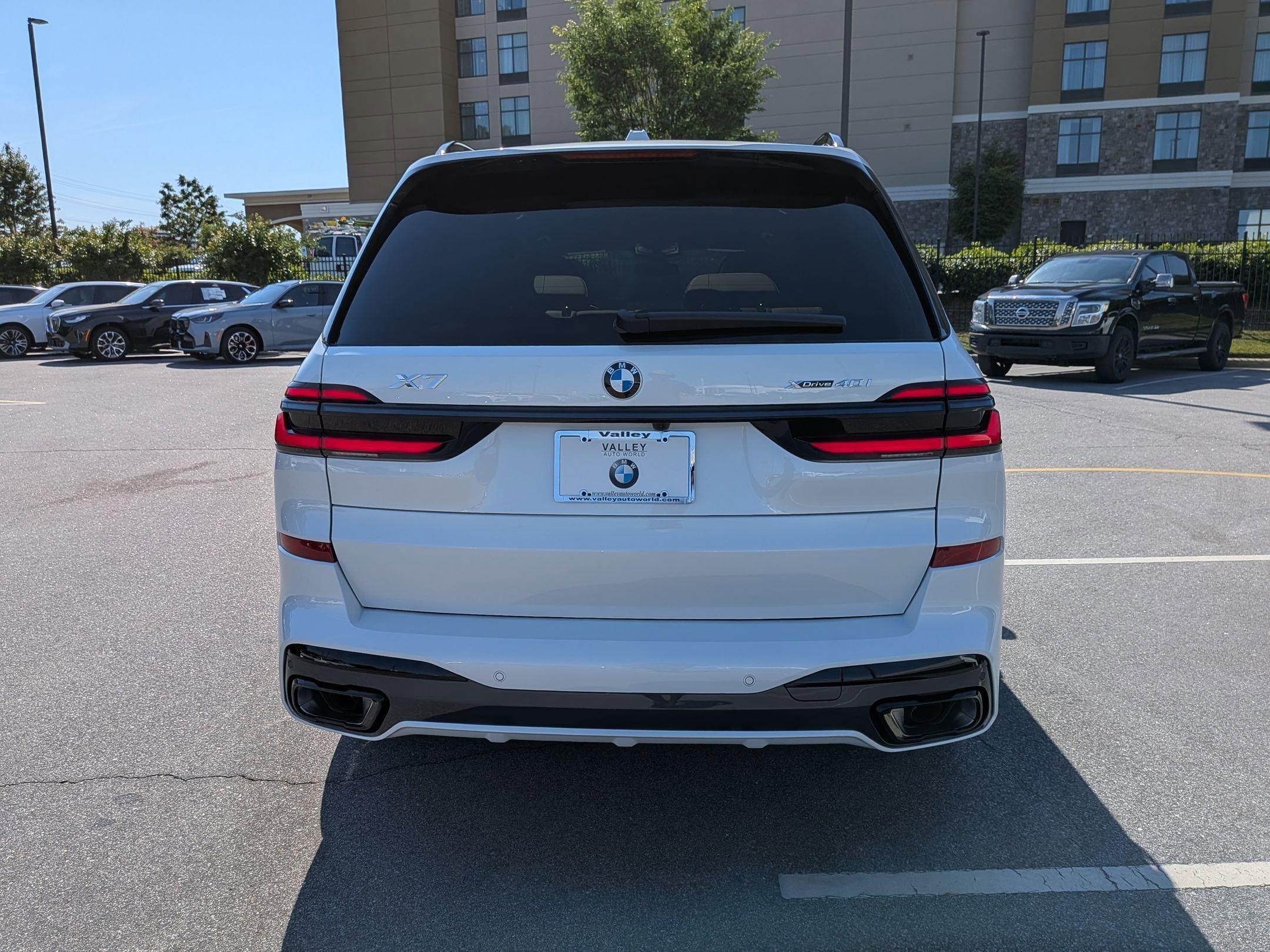 New 2027 BMW X7 xDrive40i w/ Executive Package AWD/4WD image 4