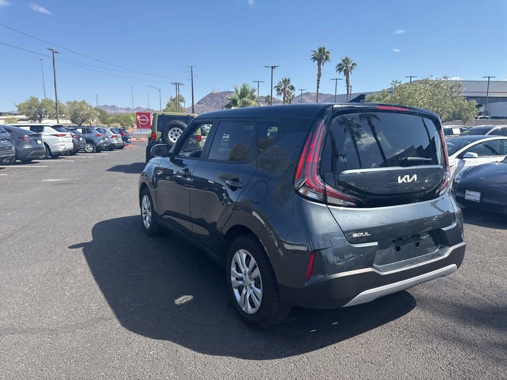 Used 2023 Kia Soul LX FWD image 13