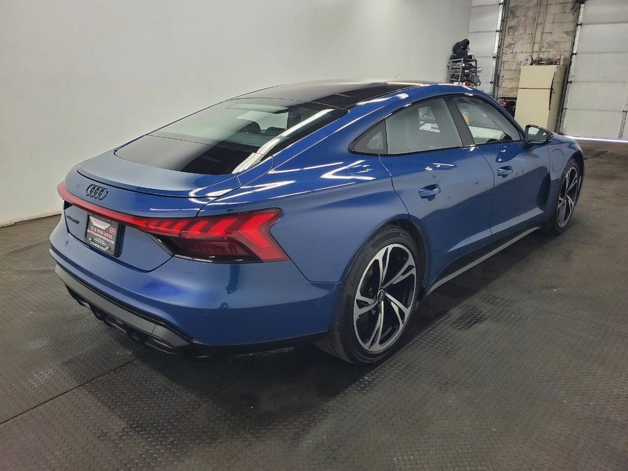 Used 2022 Audi e-tron GT Prestige AWD/4WD image 7