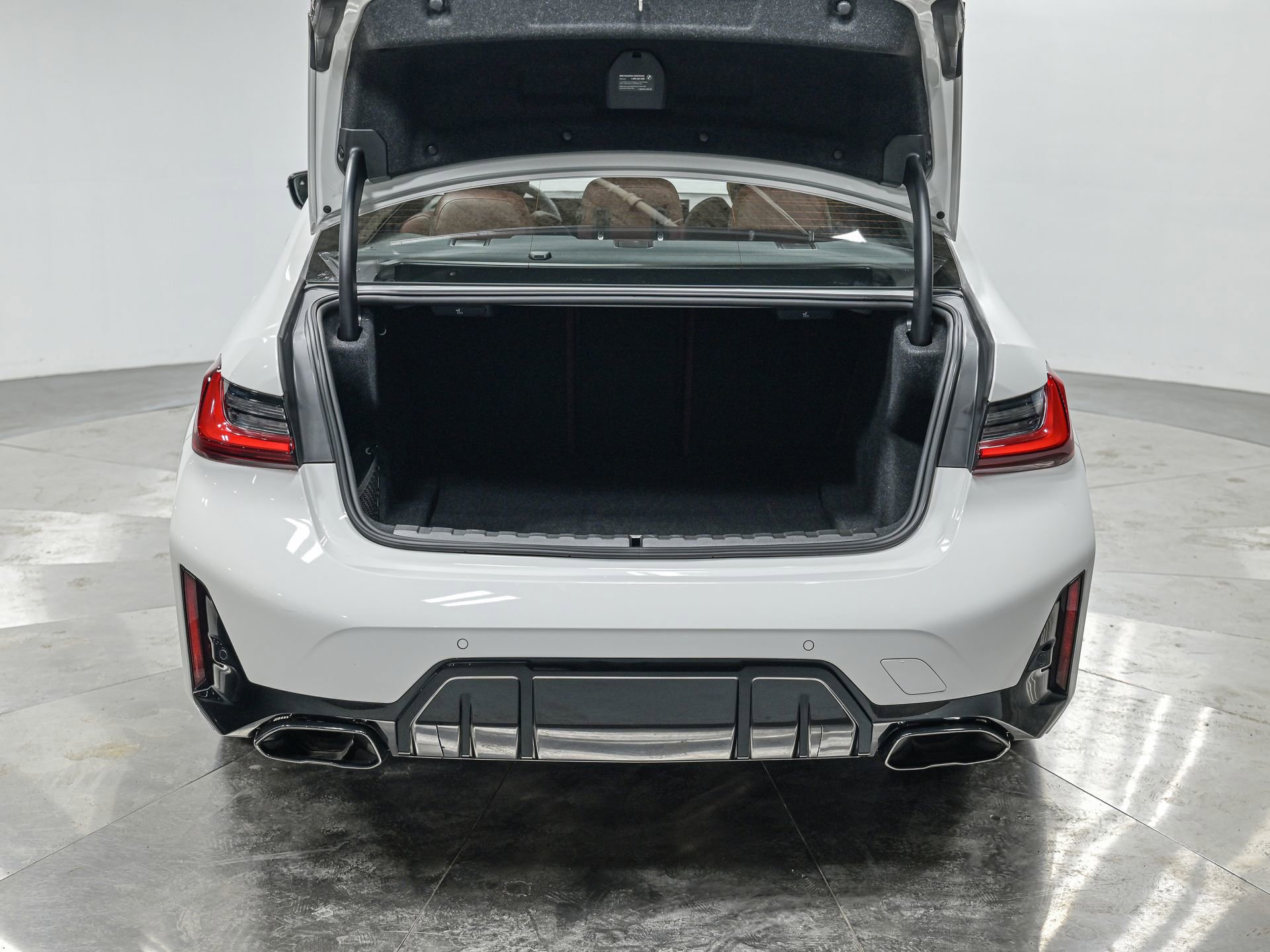 Used 2025 BMW M340i xDrive image 6