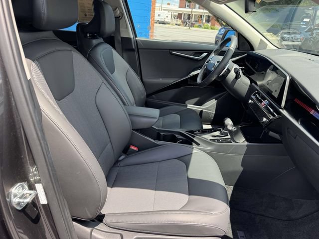 Used 2023 Kia Niro EX FWD image 9