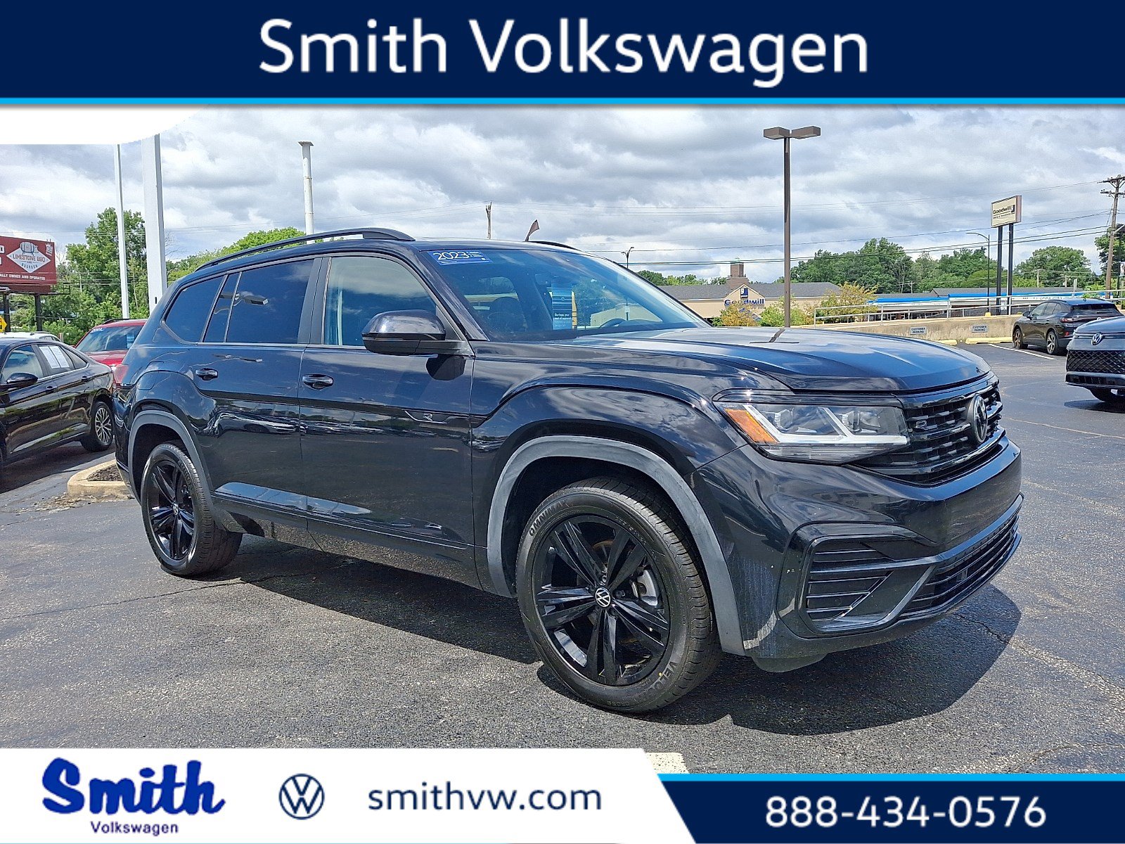 Certified 2023 Volkswagen Atlas SEL R-Line AWD/4WD image 1