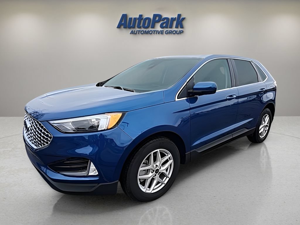 Used 2023 Ford Edge SEL w/ Convenience Package AWD/4WD image 3