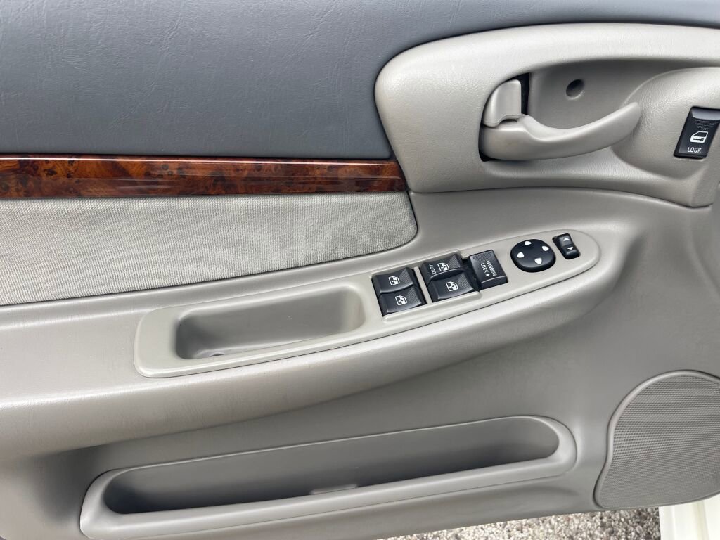 Used 2002 Chevrolet Impala LS w/ Preferred Equipment Group image 10