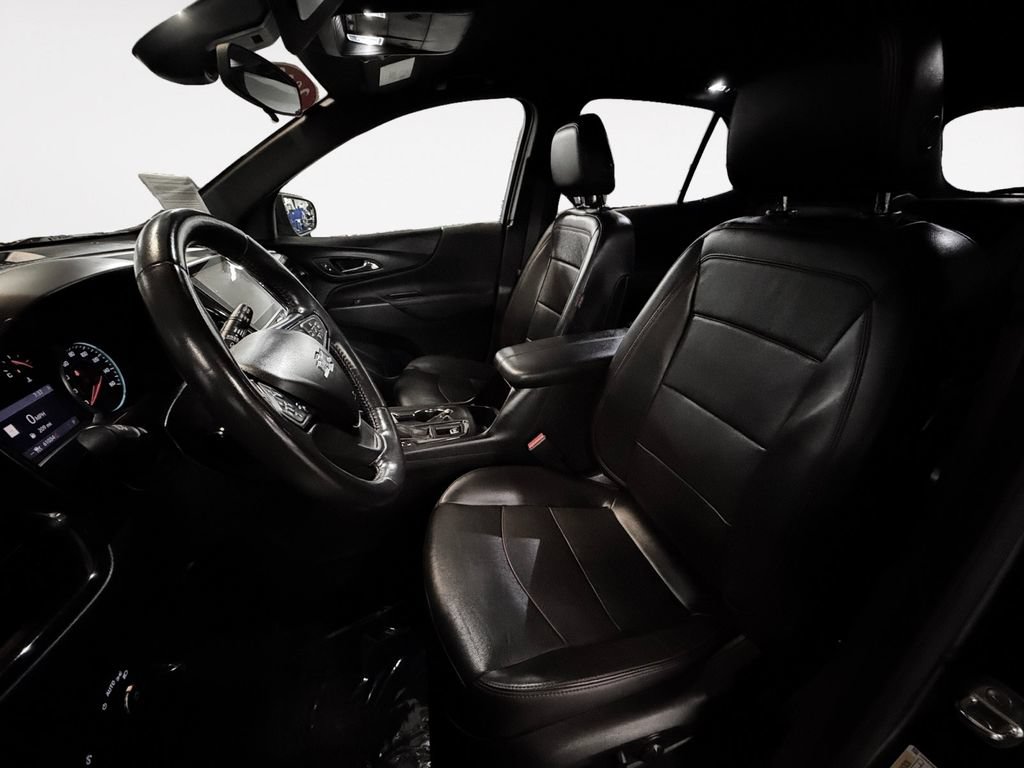 Used 2022 Chevrolet Equinox RS w/ RS Leather Package FWD image 11