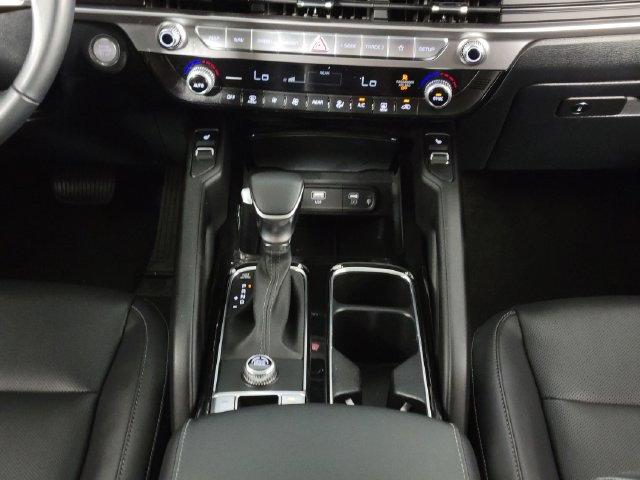 Used 2025 Kia Telluride S FWD image 26