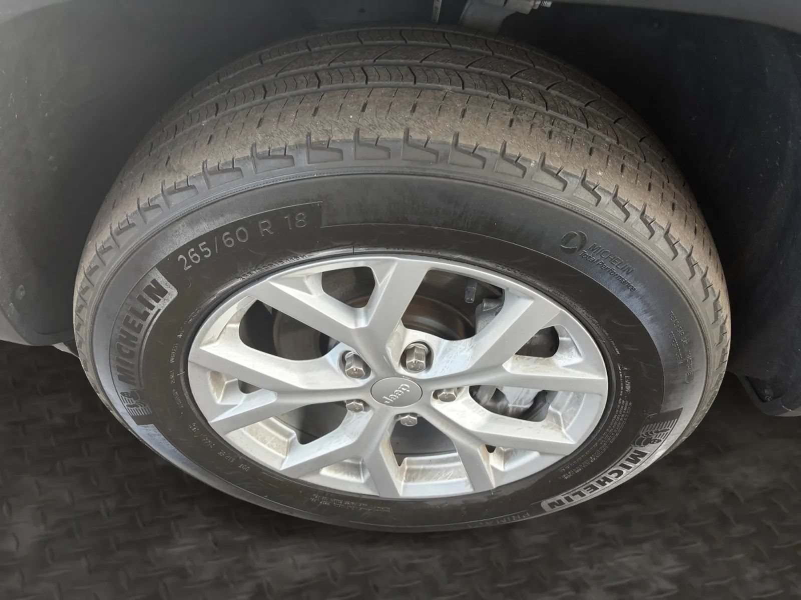 Used 2023 Jeep Grand Cherokee Limited AWD/4WD image 37