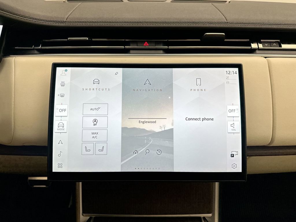 New 2025 Land Rover Range Rover SE image 12