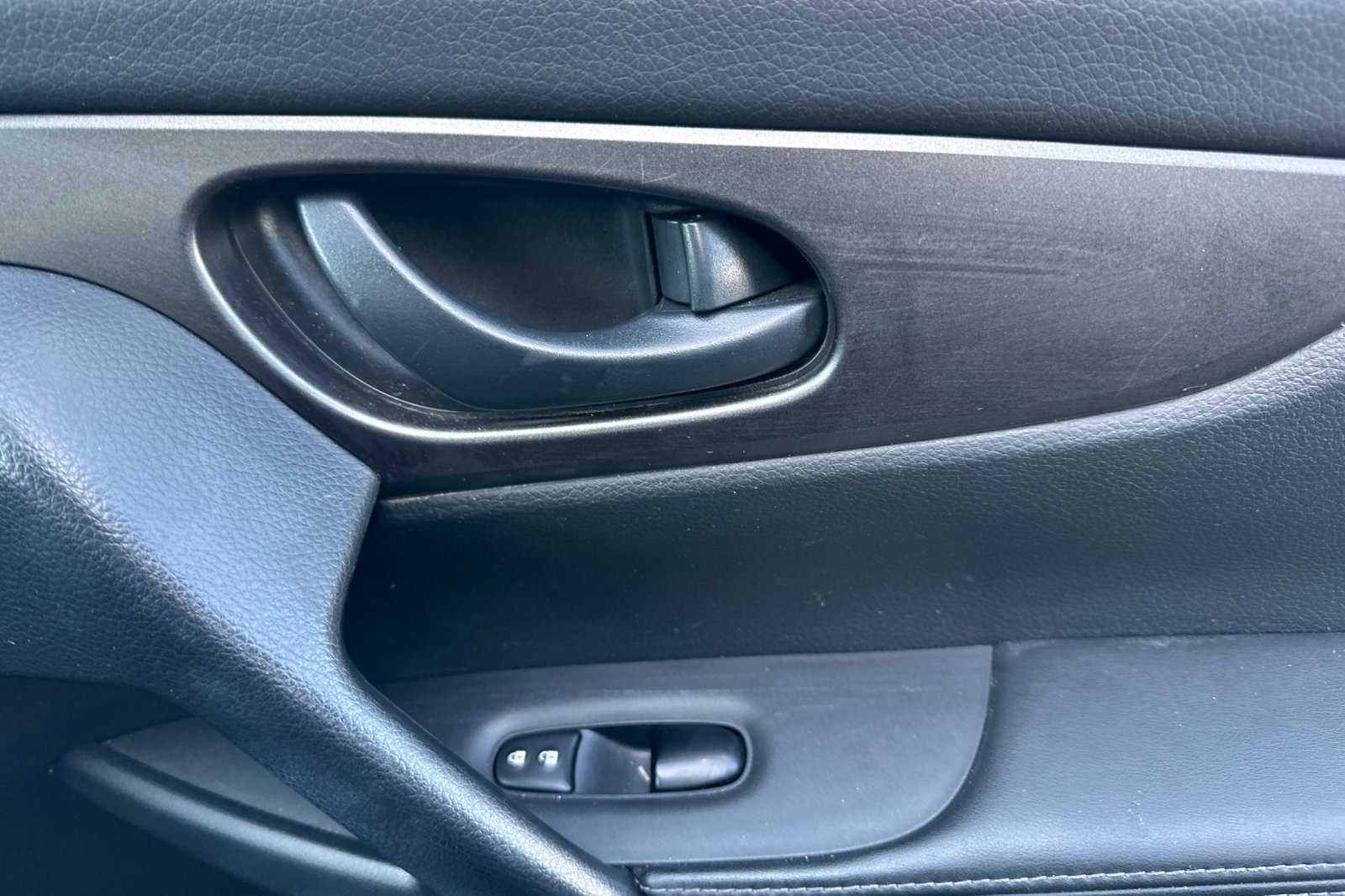 Used 2022 Nissan Rogue Sport S image 20