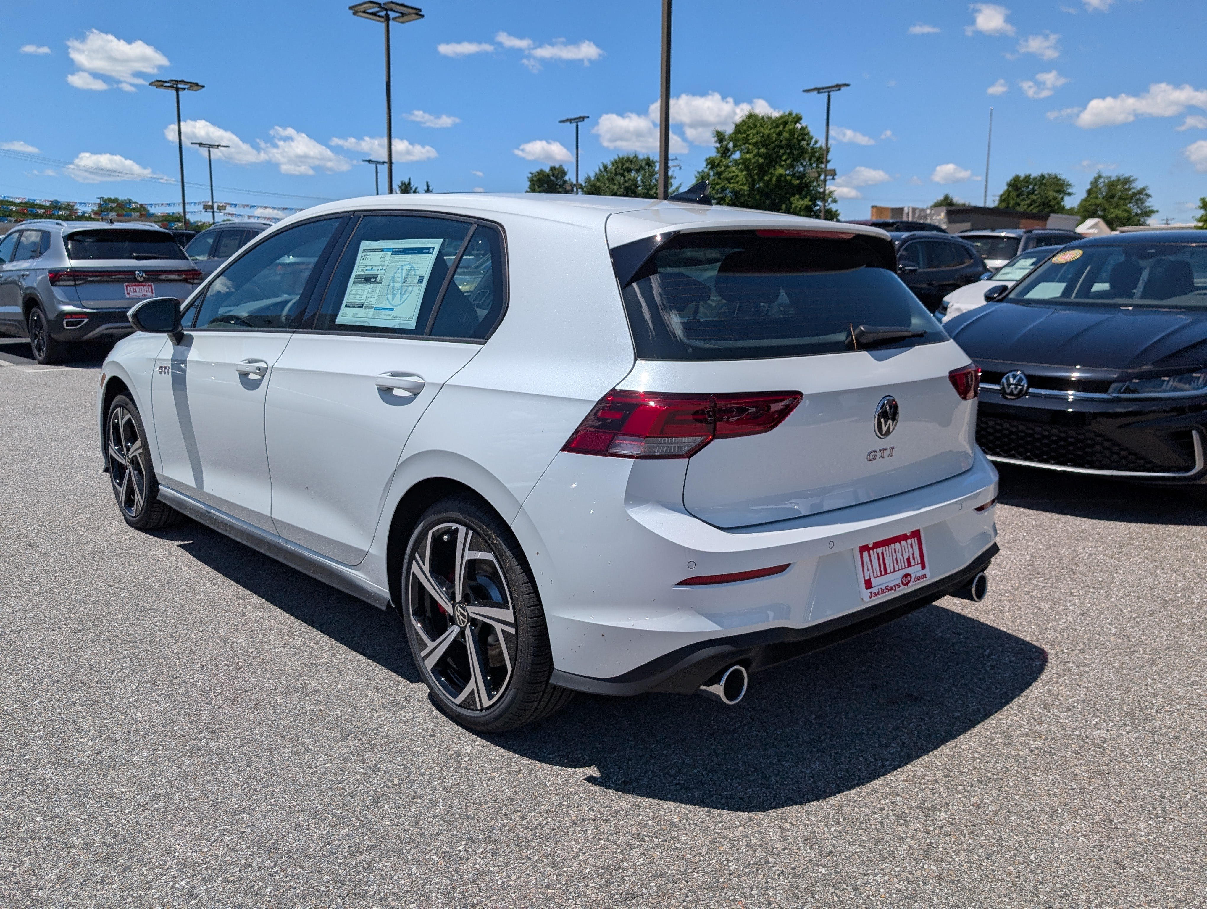 New 2026 Volkswagen GTI SE FWD image 4