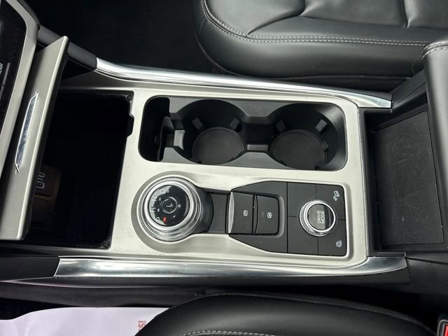 Used 2023 Ford Explorer XLT w/ Equipment Group 202A image 21