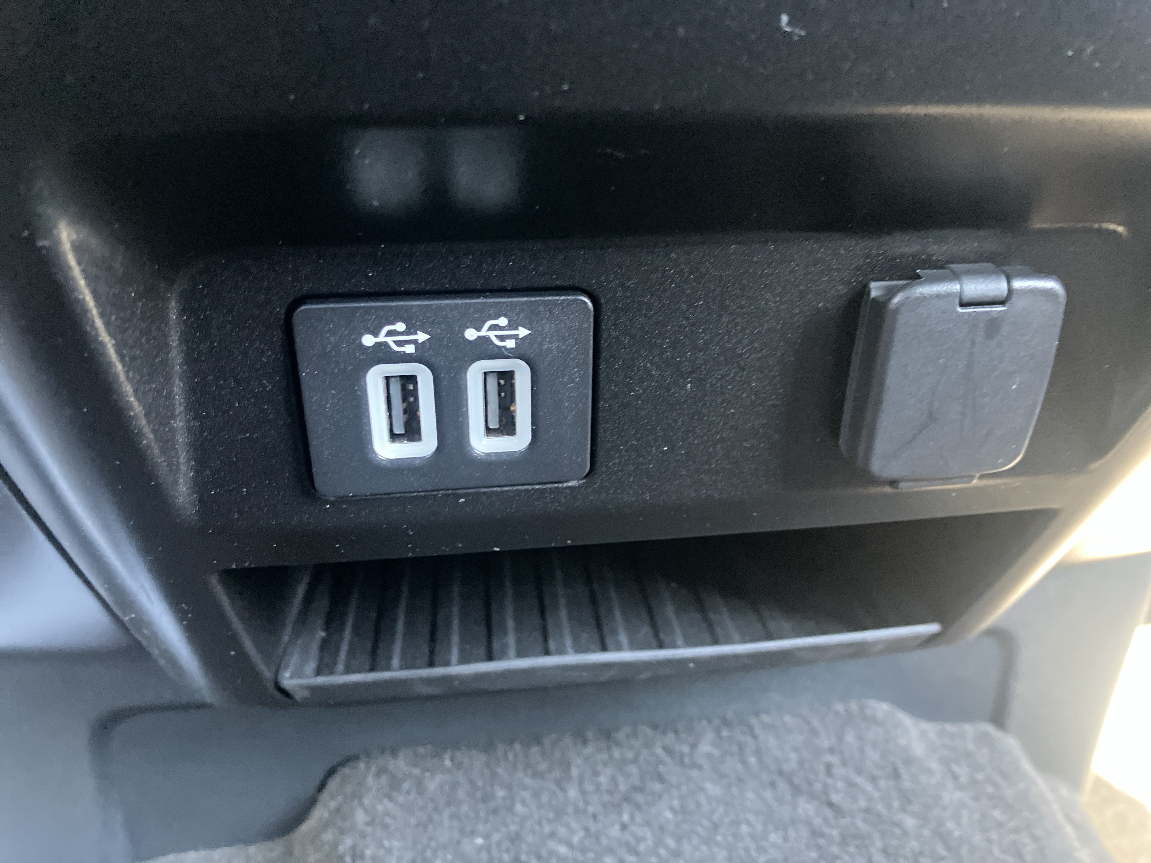 Used 2020 Ford F150 XLT w/ Equipment Group 302A Luxury AWD/4WD image 27